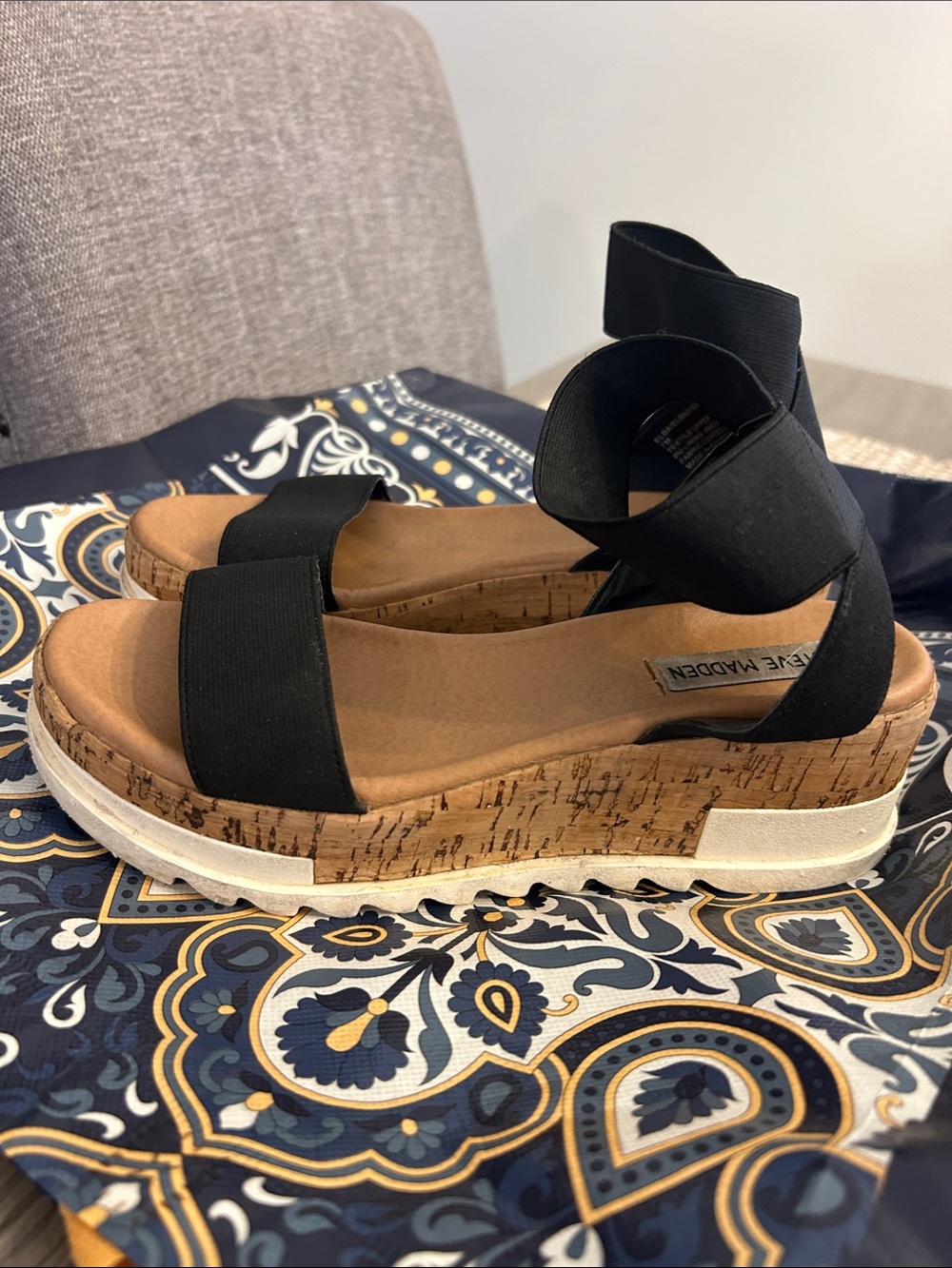 Steve Madden Black Elastic Strap Cork-Platform Wedges - Picture 3 of 6
